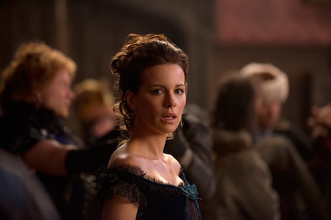  Ngoài 40 tuổi, đả nữ "Kate Beckinsale" vẫn vô cùng quyến rũ ()7