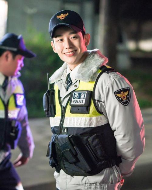 Những điều chưa biết về "mỹ nam nụ cười" Jung Hae In (8)