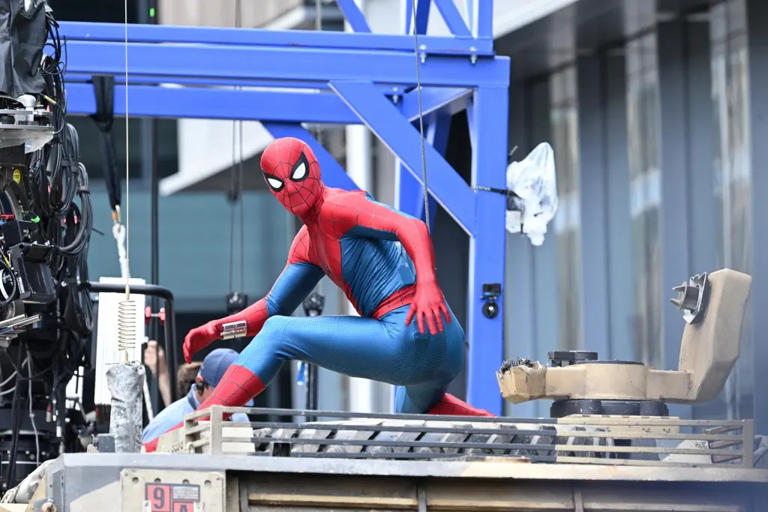 Ngôi sao Tom Holland chấn thương ngay trên phim trường "Spider-Man 4" 1
