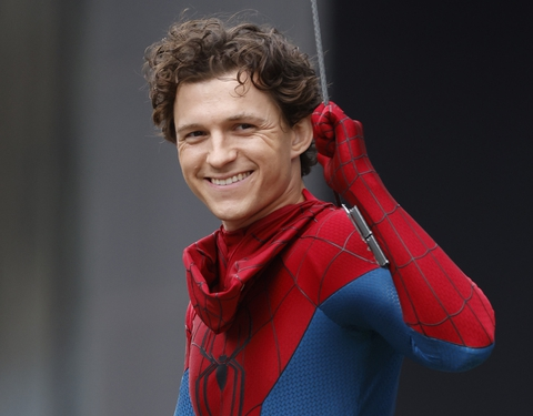 Ngôi sao Tom Holland chấn thương ngay trên phim trường "Spider-Man 4" 2