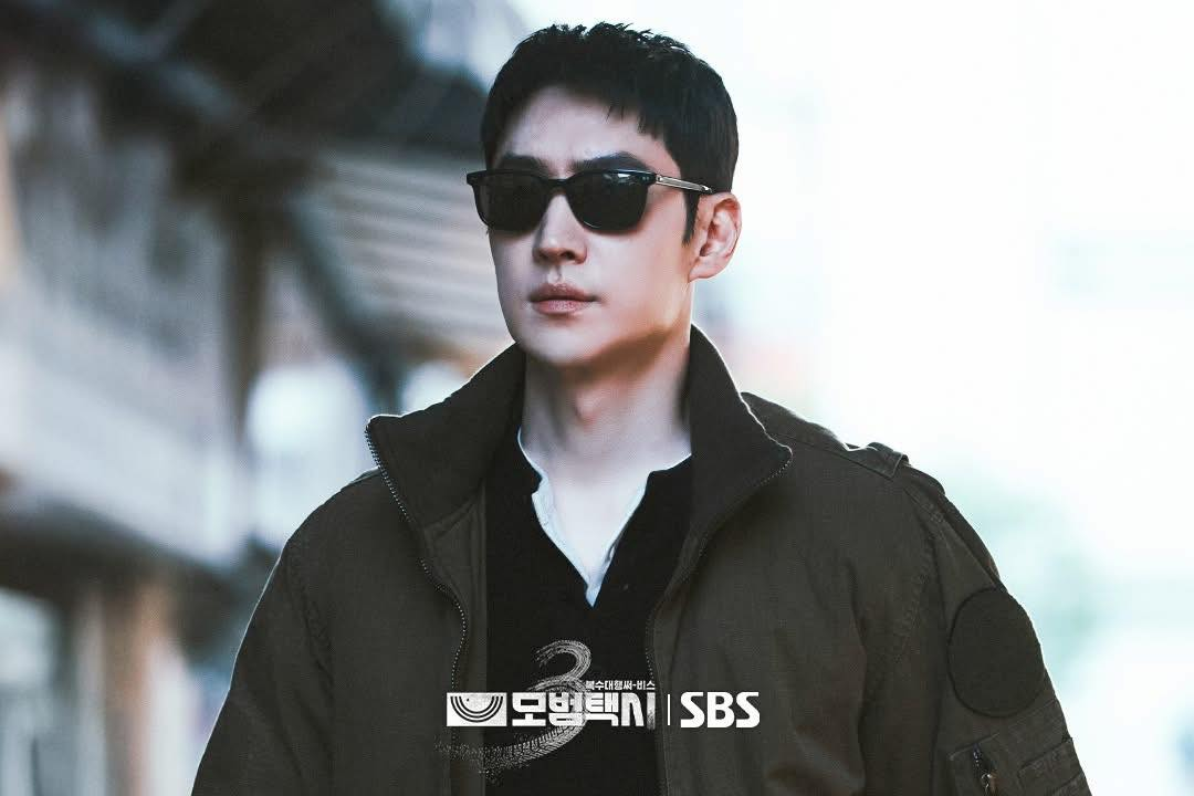 Phim vừa lên sóng đã chiếm top 1, chứng tỏ vị thế “vua hành động” 5 Phim vừa lên sóng đã chiếm top 1, chứng tỏ vị thế “vua hành động” 5